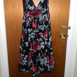 Xs Lulu’s flower dress